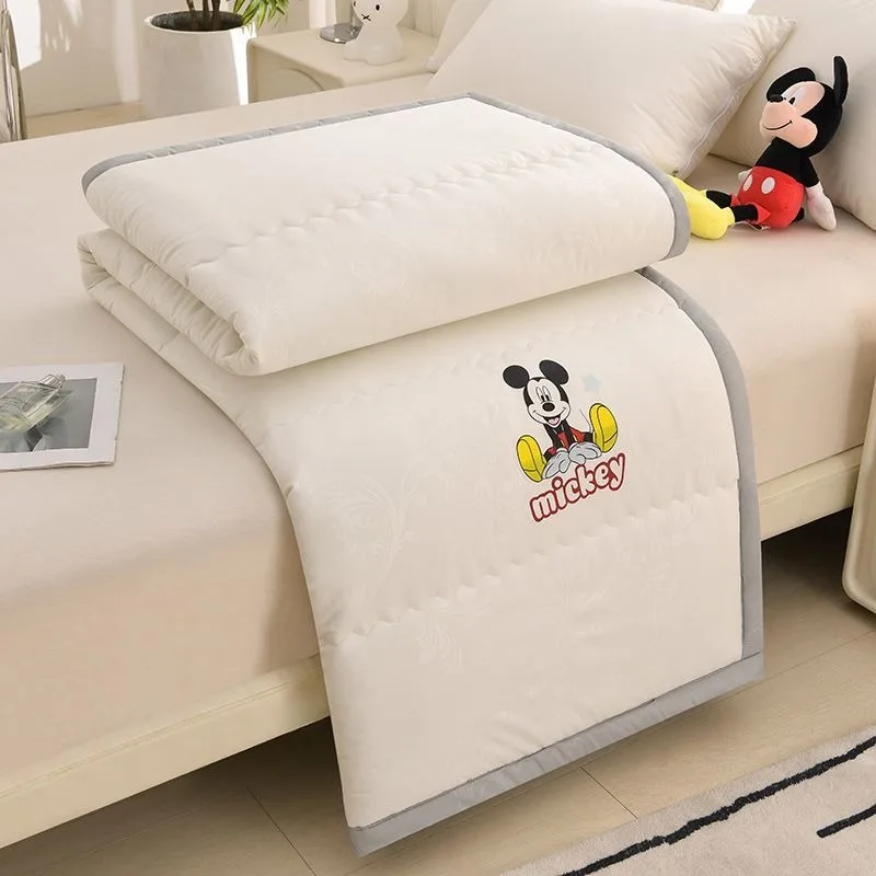 Disney Cartoon Cute Mickey Stitch Pooh Bear Men's and Women's Summer Air Conditioner Student Dormitory Fashionable Summer Quilt