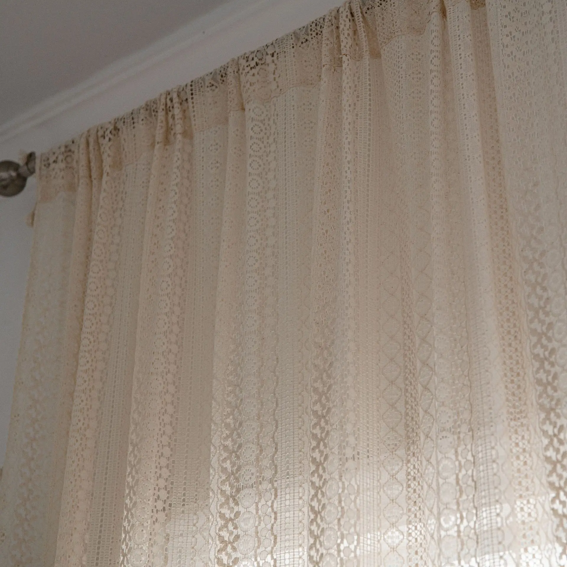 American Country Hollow Curtains Beige Crochet Light-transmitting Living Room Balcony Bedroom Bay Window Literary Eyelet Curtain