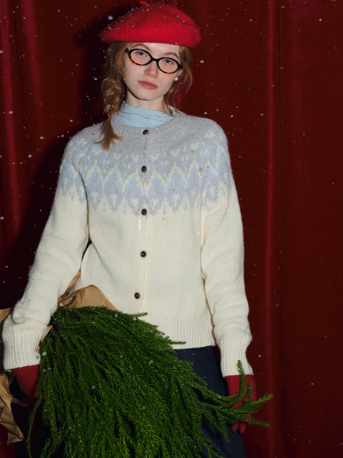 

Rina Berry Wool Knitted Sweater Embroidered Loose Gentle Commuting Flower Pattern Knitwear French Style round Neck Coat