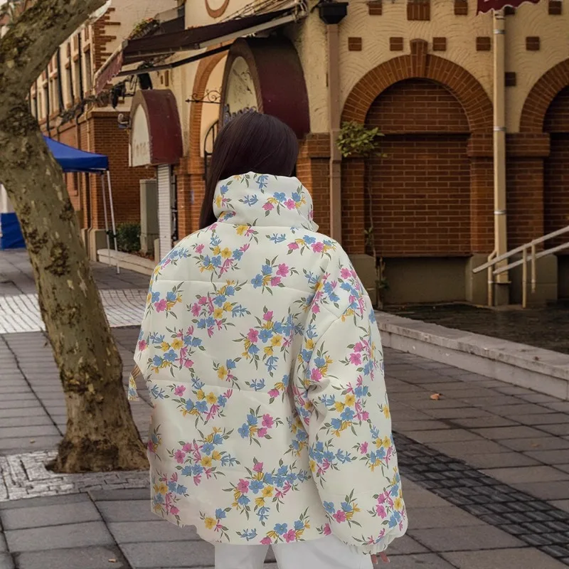 معطف نسائي لخريف وشتاء 2025 بياقة واقفة وسحاب معطف دافئ مطبوع سترات أمريكية فضفاضة غير رسمية ملابس نسائية