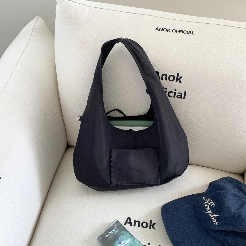 

New Fashion Shoulder Bags for Women Casual Solid Color Crossbody Bags Lightweight Fashionable and Versatile Commuter Bags