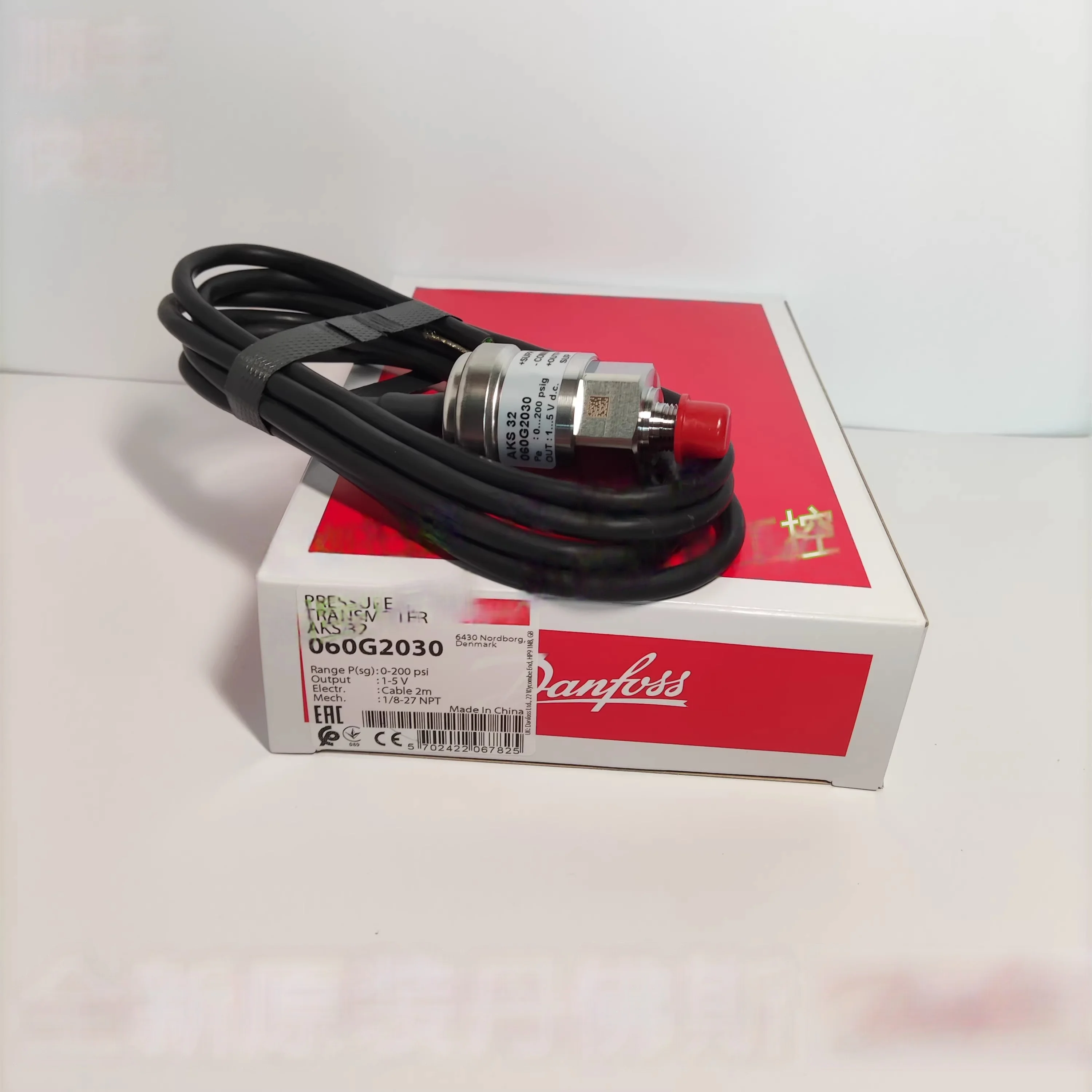 

New Danfoss pressure sensor AKS32(060G2030) AKS32(060G2031) (060G2014) (060G2070) (060G2071)AKS32(060G2001)