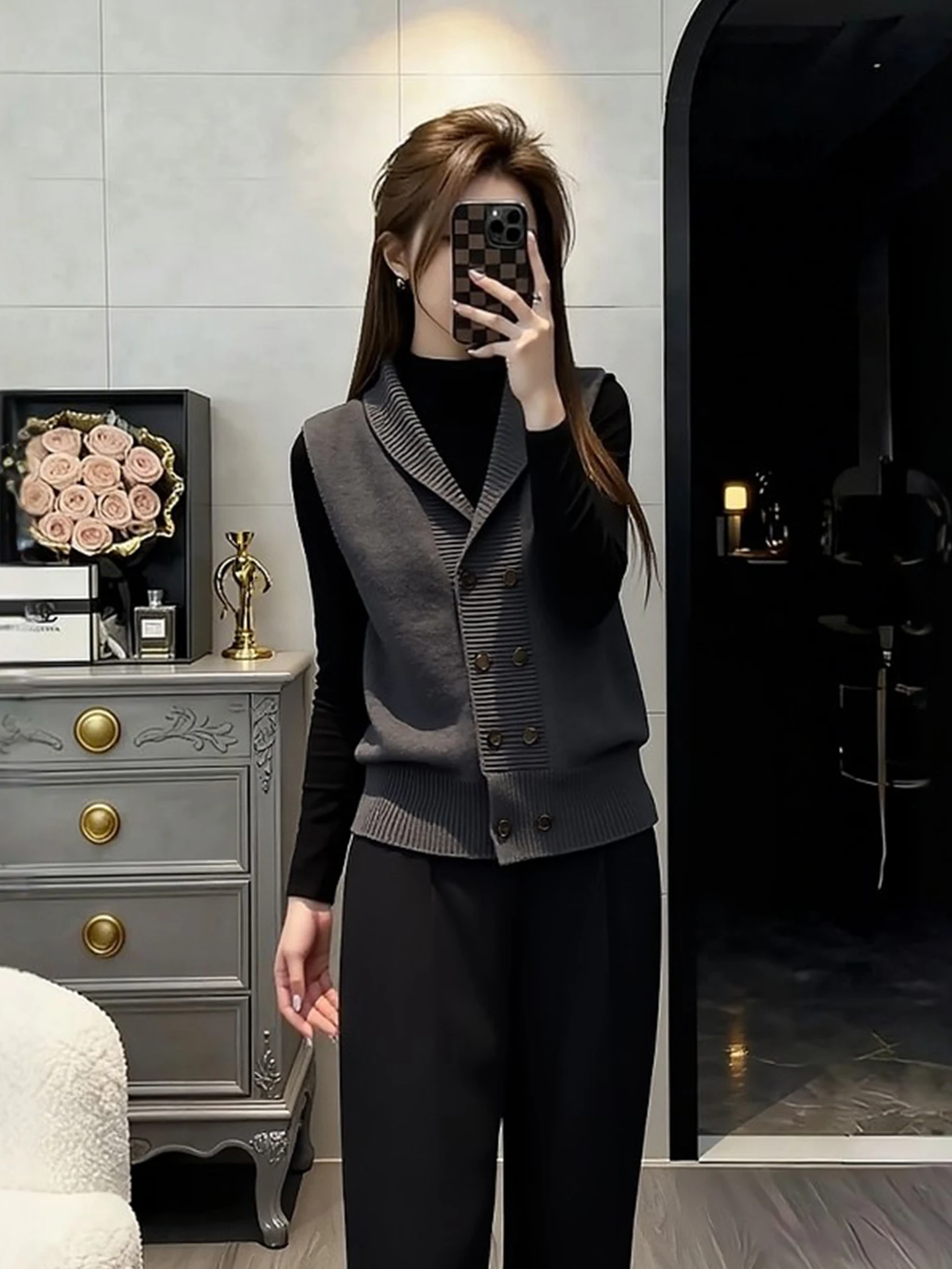 Elegant Knitted Vest Double Buttoned Layering Commute Beautiful Style 2026 Autumn Fashion Casual Straight Cut Pure Color