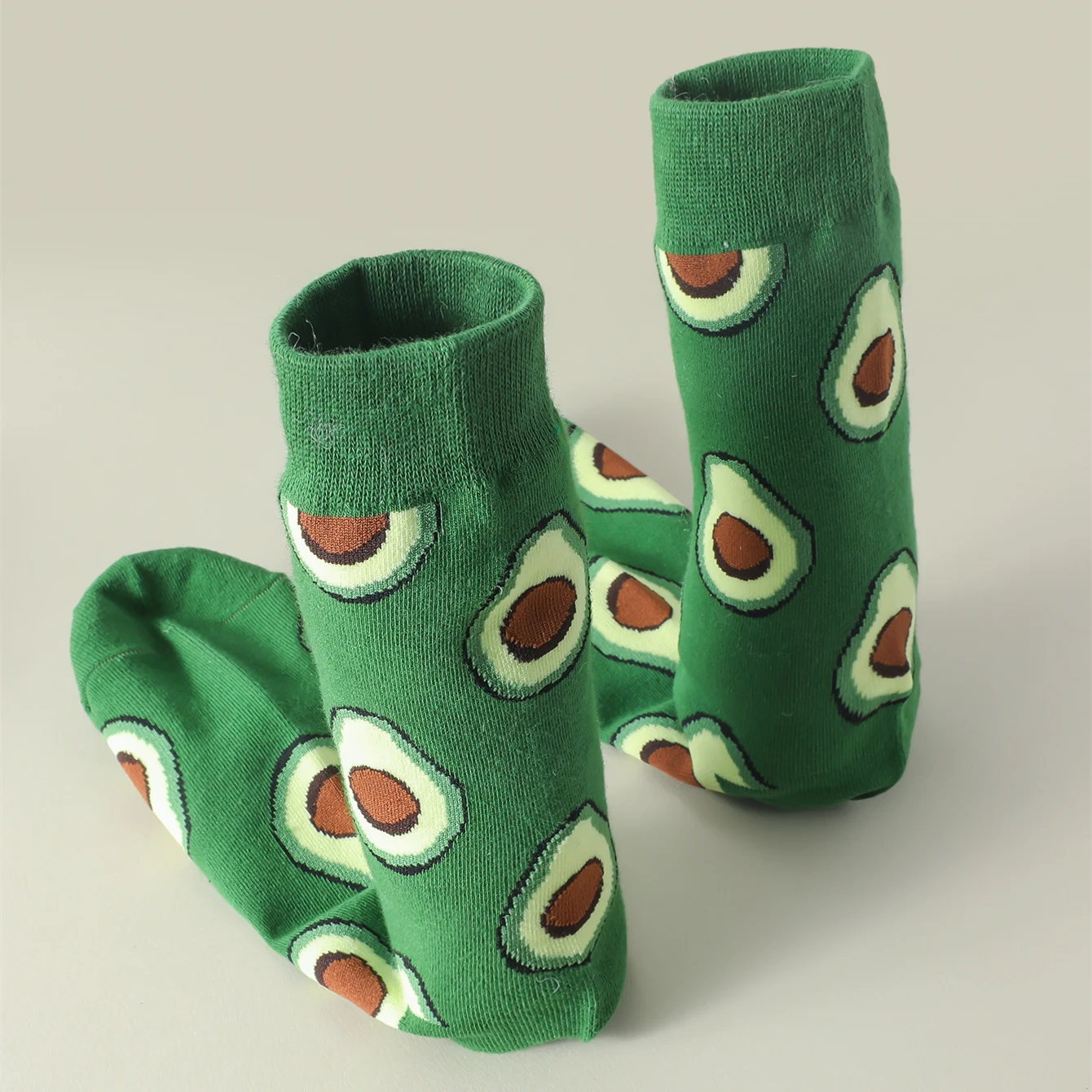 2 Pairs Women Men\'s Socks Avocado Fruit Pattern Cartoon Funny Socks Soft Breathable Cotton Crew Couple Socks EU39-42