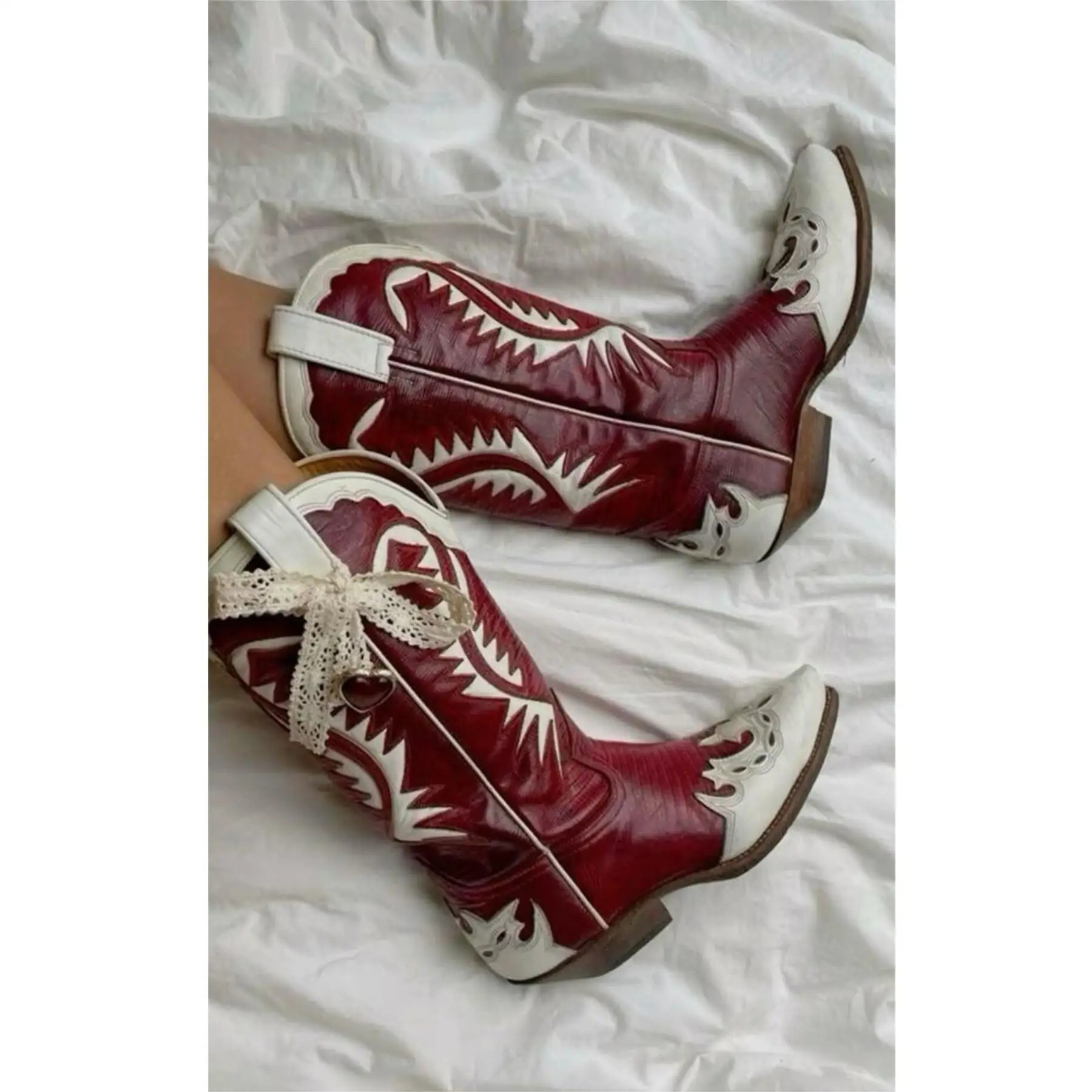 

Cowgirl Boots Women Burgundy Leather Boots 2025 Woman Fashion Classic Embroidery Pointed Toe Block Heels Vintage Western Cowboy