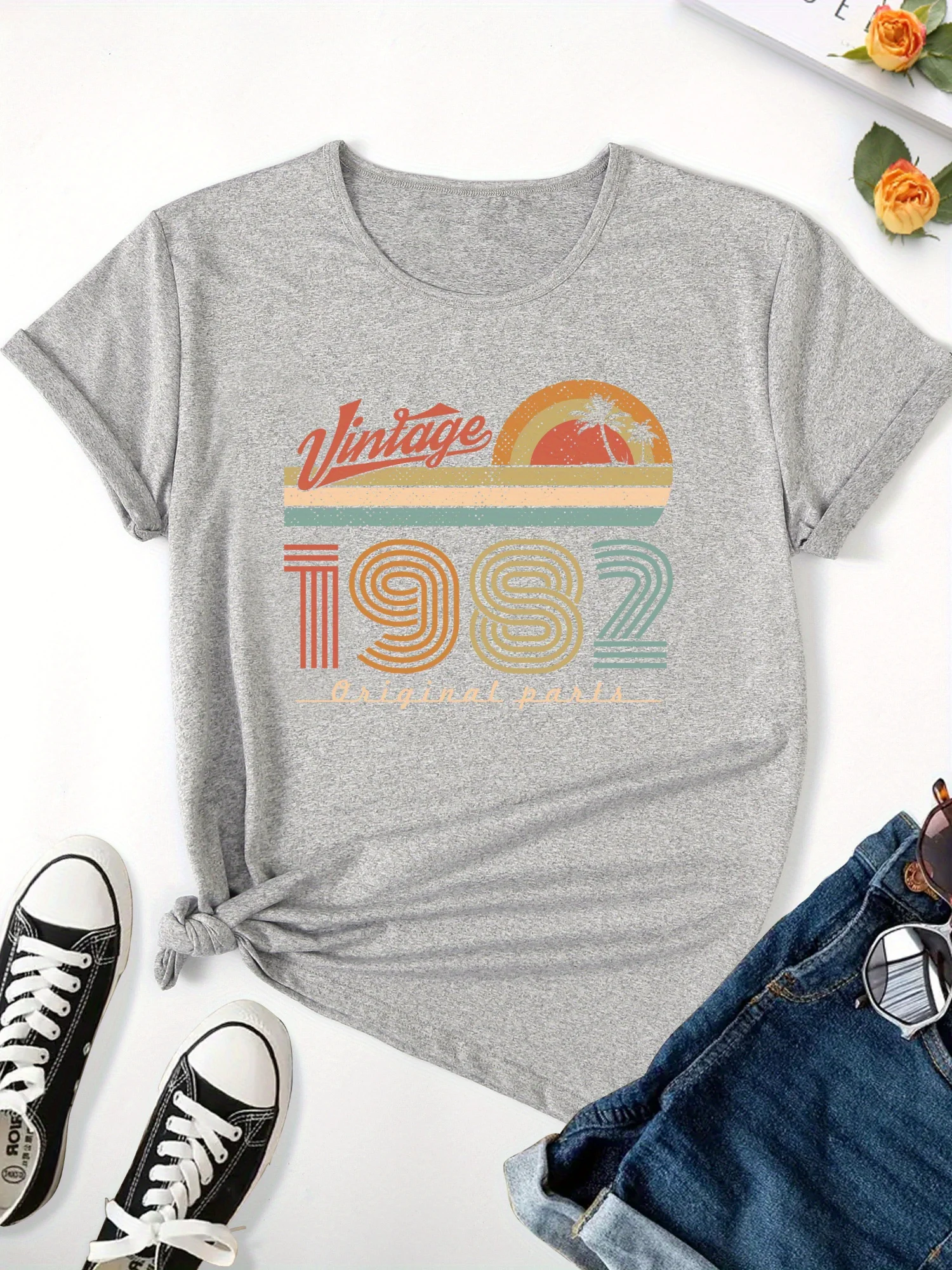 2024 New Vintage 1982 Print T-shirt, Casual Crew Neck Short Sleeve Top For Spring & Summer, Women\'s Clothing