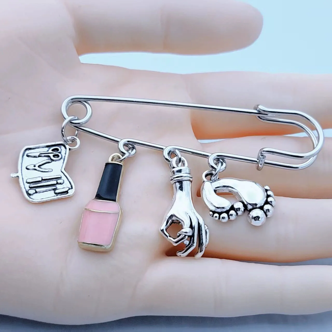 Elegant DIY Keychain: Ruler, Compass, Pen Holder, And Protractor - Perfect Gift for Students And Teachers