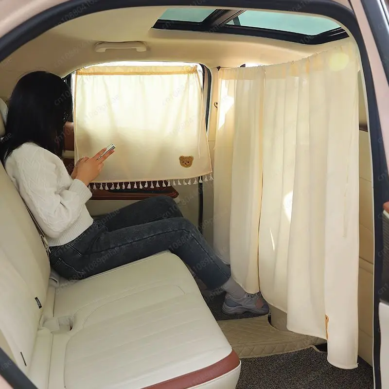 Privacy Partition Curtain, Front and Rear Rows of The Car Are Peep-proof and Shaded.