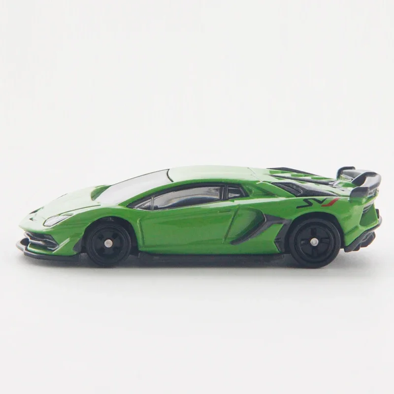 Modelo de carro fundido TAKARA TOMY, carro esportivo Lamborghini Aventador SVJ, presente de feriado para crianças, presente perfeito para amigos.