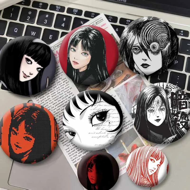 Horror Anime Junji Ito Tomie Kawakami Coin Badge Handmade Round Snap-in Brooch Cartoon Cosplay Brooch Backpack Clothes Accessory