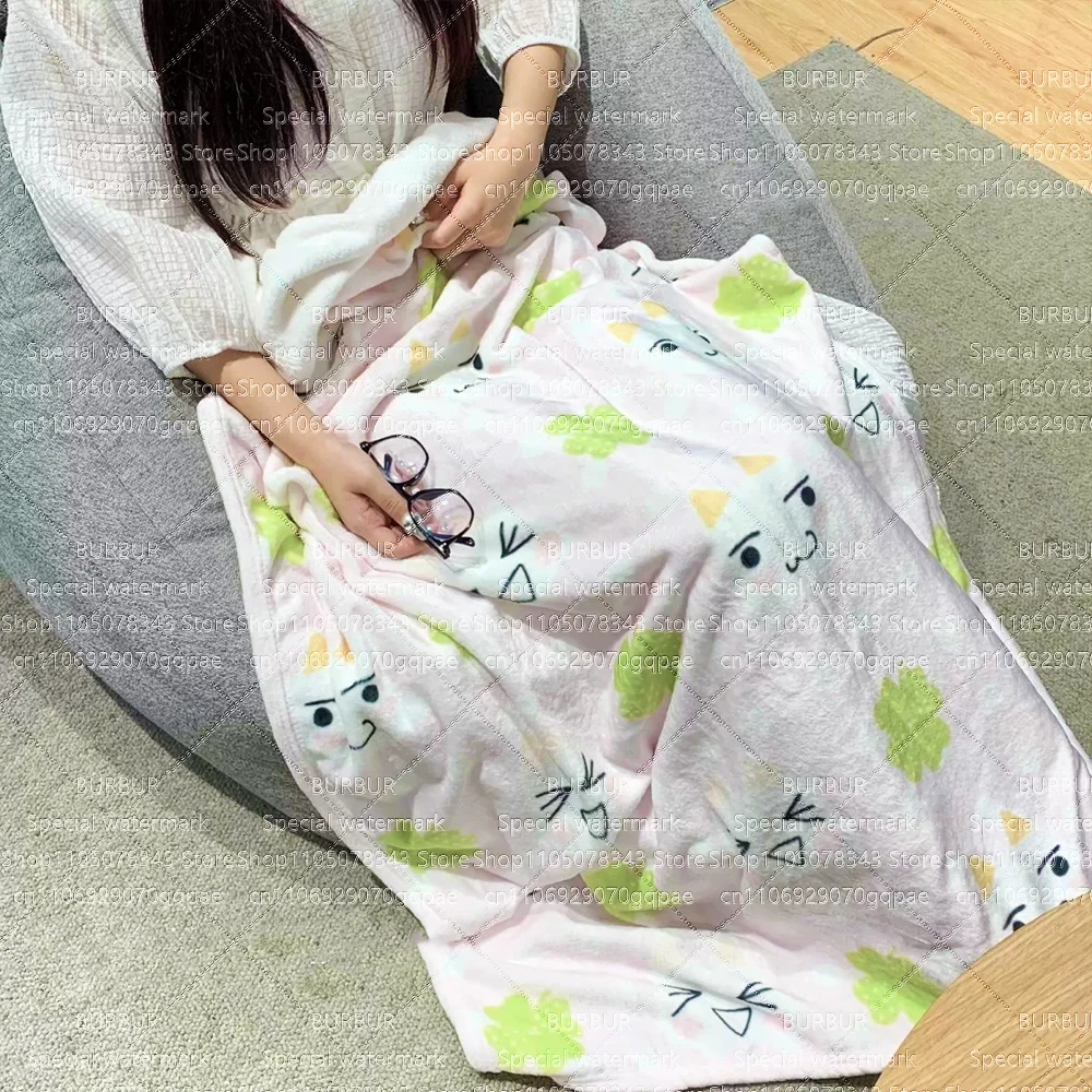 Cute anime character douro cat soft blanket made of flannel for dormitory use, air conditioning blanket, nap blanket