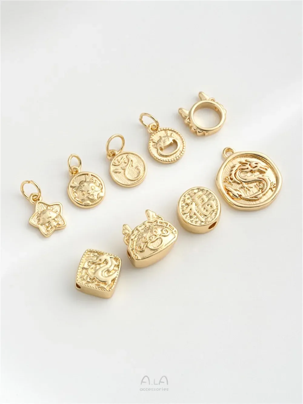 

14K Gold Wrapped Zodiac The Year of The Loong Beaded Faucet Set Bead Ring Dragon Pendant Hand Diy Bracelet Charms Accessories