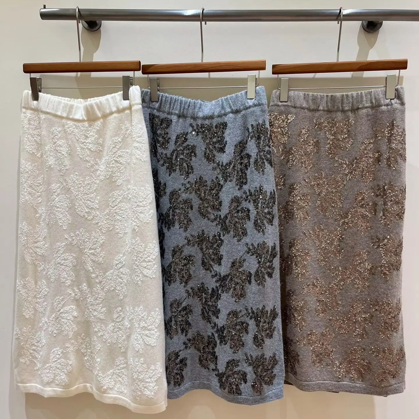 Herbst/Winter Neuer Hochwertiger Modischer Lässiger Schwer Bestickter Midirock für Damen 2026