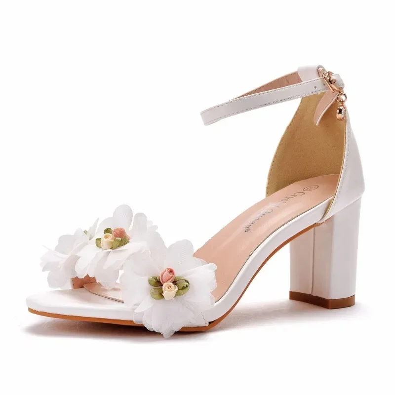 Pumps Women Heeled Sandals Wedding Flower Buckle Strap PU 7CM Square Heel Classics Women Dress Shoes White High Quality