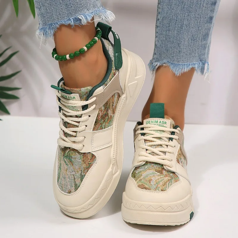 Spring and Autumn Women's Color Blocking Mid Heel Sneakers 2026 New Women Casual Fashionable Shallow Mouth Vulcanized Shoes