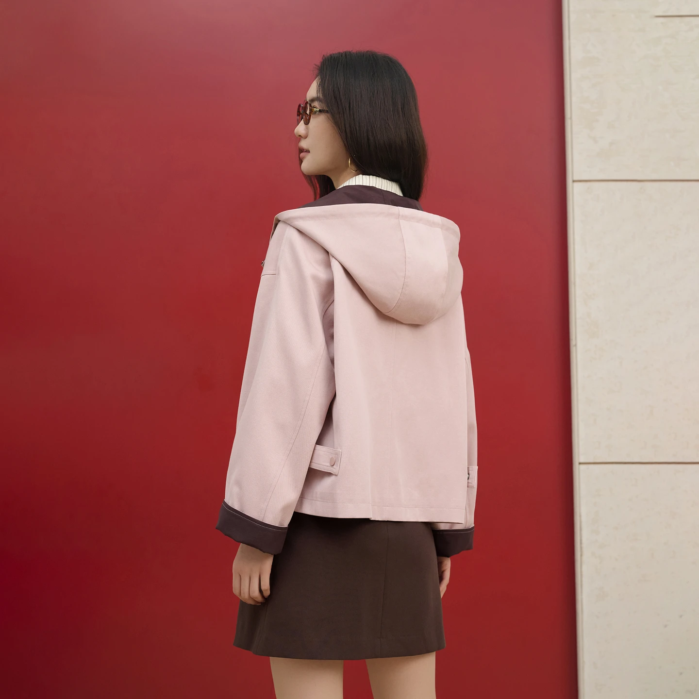 SENTUBILA Women 2026 Autumn Jackets Barn Style Color-Block Drawstring Hooded Drop Shoulder Long Sleeve Trench Coat 163FA8223