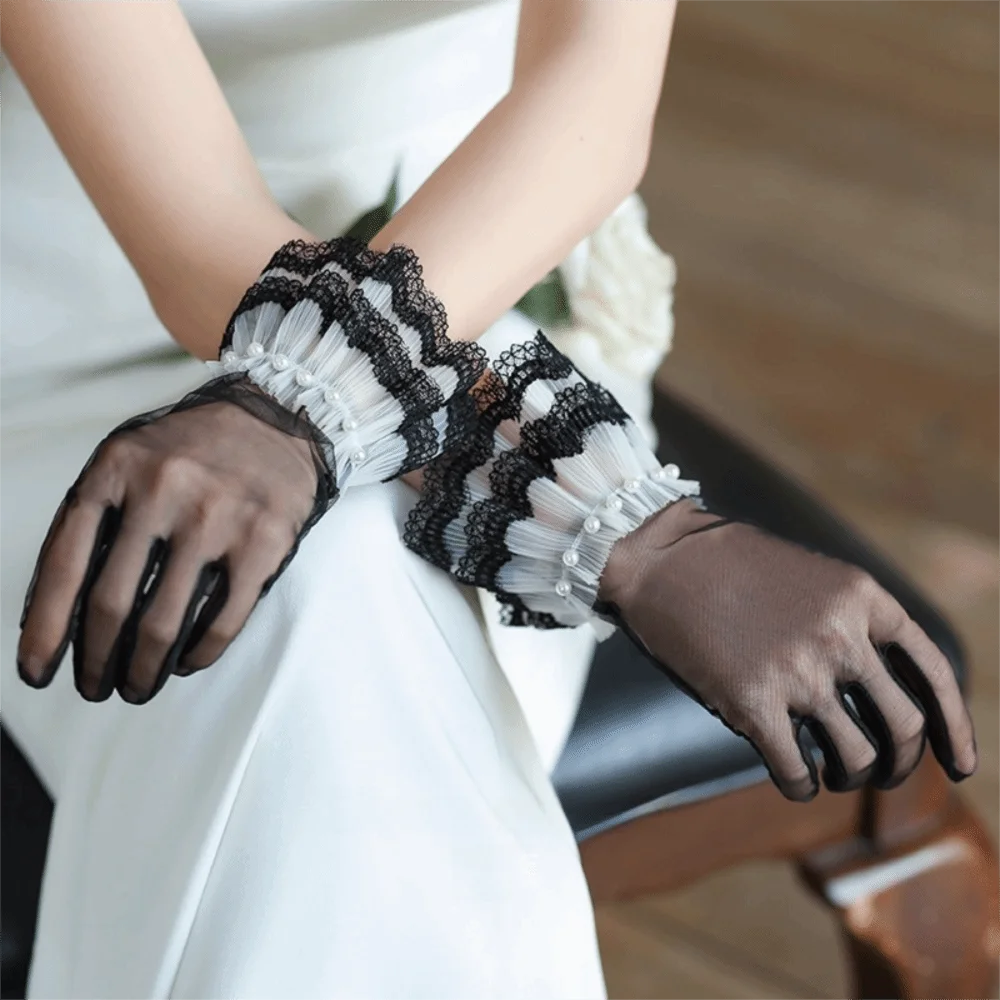 

Fashion Short Bridal Gloves Ruffled Tulle Mesh Wedding Gloves Sunscreen Thin Transparent Lace Gloves Women