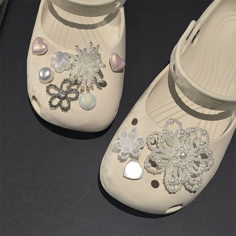 

Набор съемных украшений для обуви: пряжки с жемчужными цветами и бусинами в стиле Heavy Industry для балеток и туфель с отверстиями