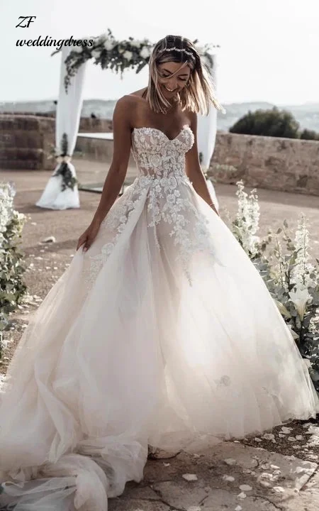 

Customized Customized Sexy Charming Long Wedding Dress Applique Backless Long Court Train Sleeveless Elegant Bridal Gown For Wom