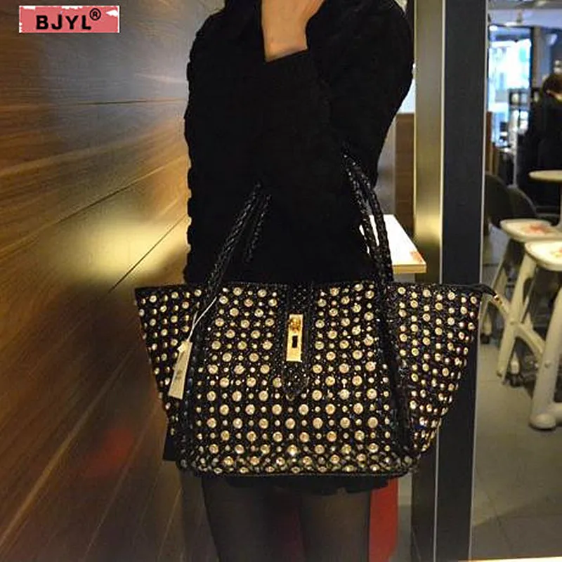 Luxury Fashion Diamonds Women Handbags Genuine Leather Female Dumplings Shoulder Slung Bag Drill Lock Messenger Crossbody Bags