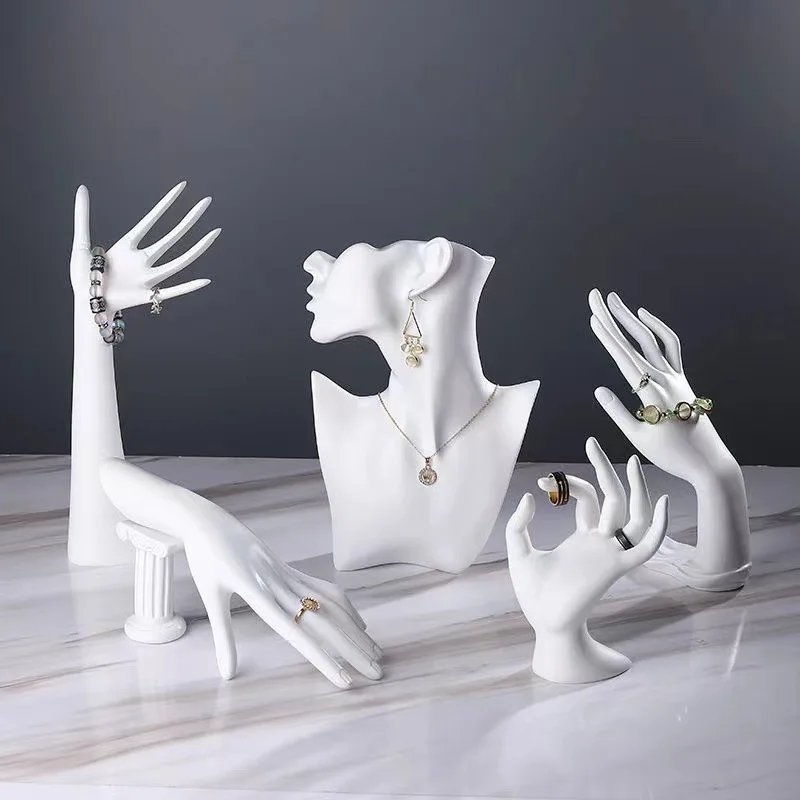 الأزياء والمجوهرات عرض اليد نموذج خلخال سوار ساعة عرض موقف رسم الديكور الفن صور حلقة المنظم