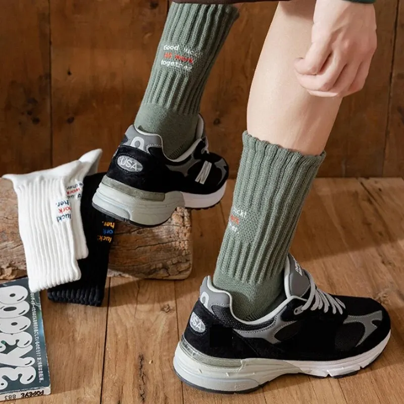 2 Pairs of MEN\'S Retro MEN\'S Letters Mid-calf Socks Japanese Solid Color Thickened Sports Socks Couple Socks Knitted Sports Sock