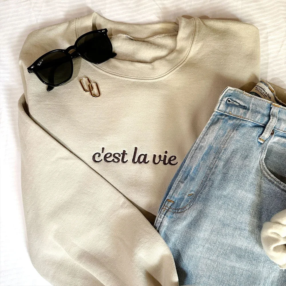 

C'est La Vie Letters Embroidered French Retro Crewneck Sweatshirts Women Khaki Loose Thick Fleece Warm Pullover Casual Jumpers