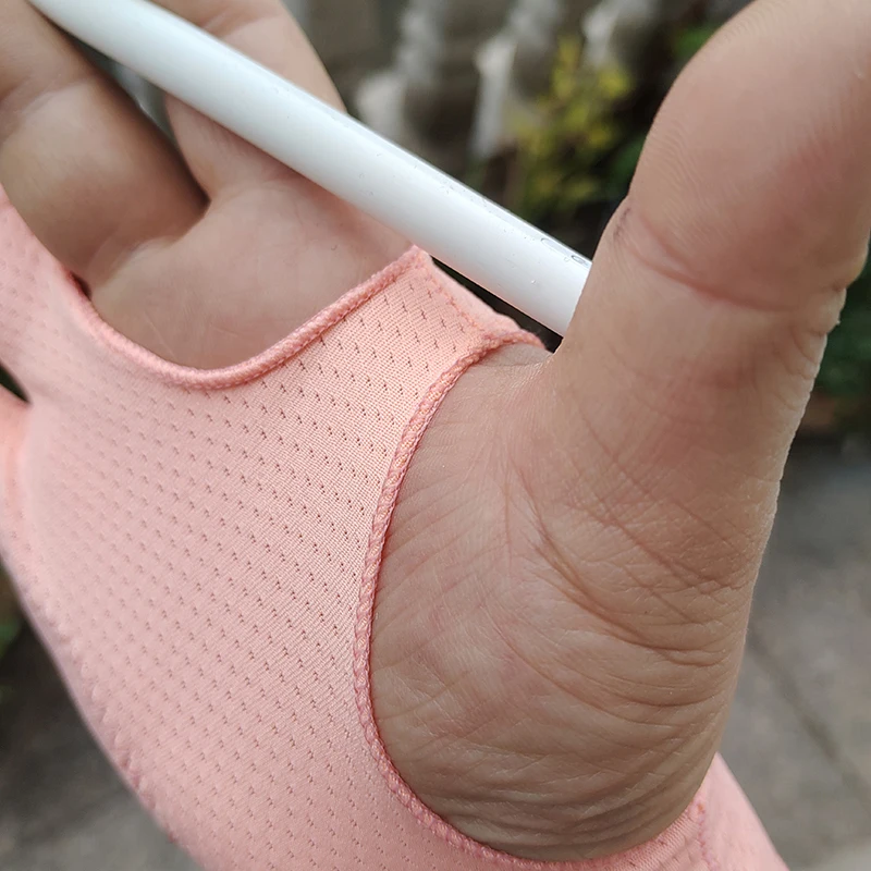 

1PC 3 Layer Drawing Glove for Graphics Drawing Table 2 finger Anti-Fouling Both for Right And Left Hand Drawing Gloves