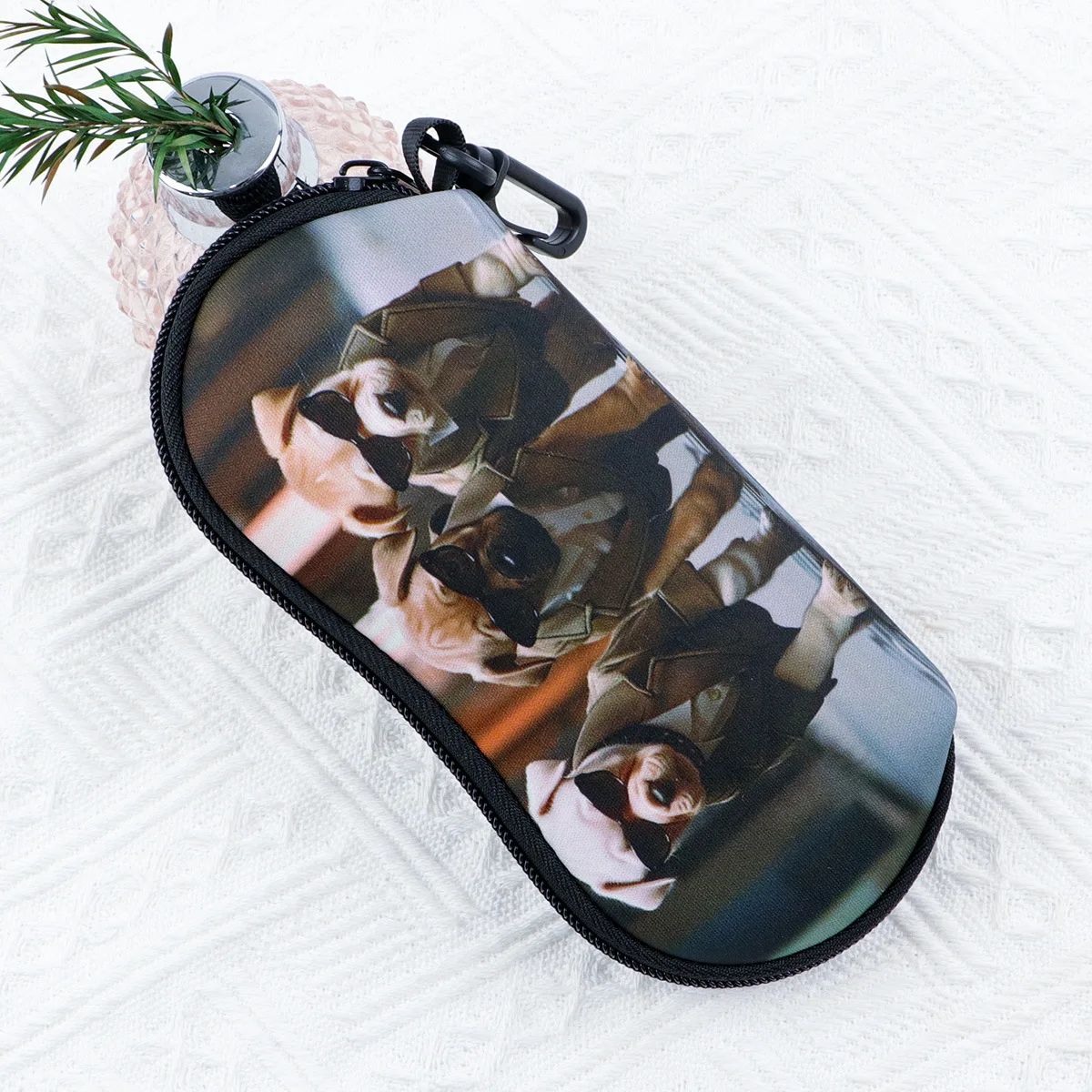 Cute Cat Dog Print Glasses Case for Women Men Soft Neoprene Sunglasses Case with Carabiner Portable Eyeglass Protective Pouch