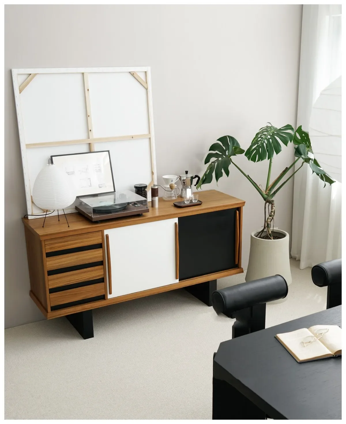 

Боковой шкаф: средневековый обеденный боковой шкаф из массива дерева для хранения вещей, низкий шкаф от пола до пола, скандинавский минималистский стиль и ретро.