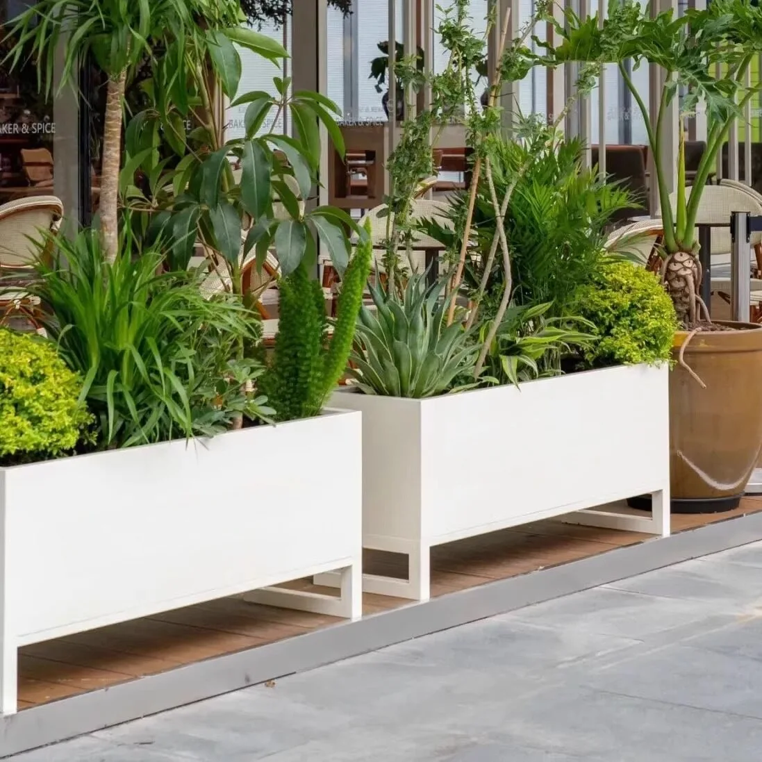 Outdoor stainless steel flower box Balcony Courtyard Planting box Cafe Green plant partition Fence outside