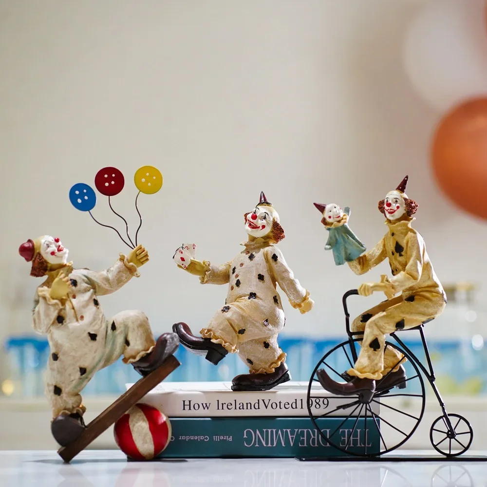 Clown Figurine Collection Joker Statues Creative Sculpture Handmade Craft Pop Art Home Decor Object Interior Shelf Decoration
