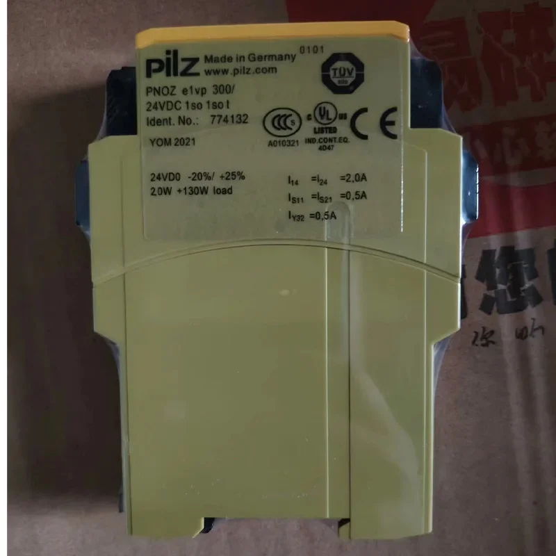 774132   Pilz مرحل أمان أصلي جديد PNOZ e1vp 774132