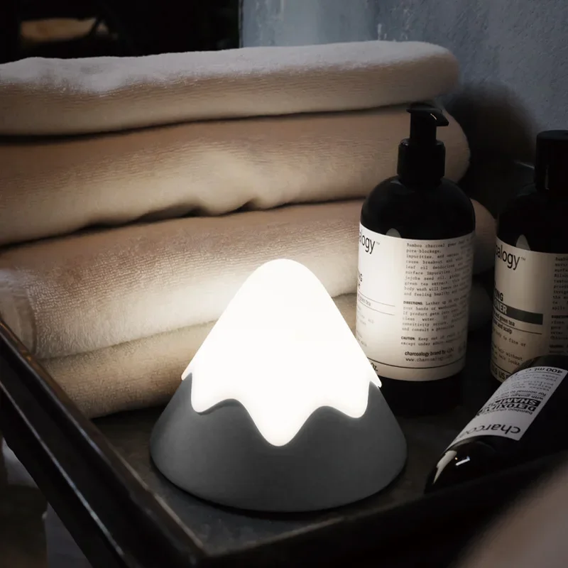 Snow Mountain-luz nocturna de silicona para niños, lámpara de escritorio con temporizador, carga USB, luz de cama LED, detección creativa