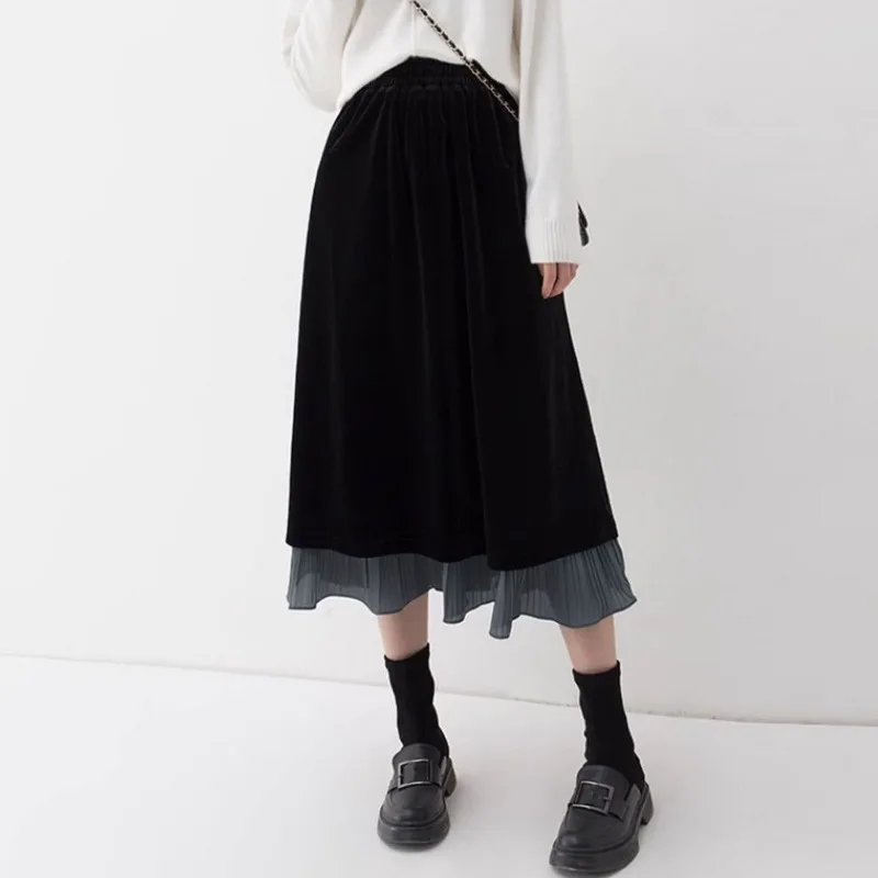 Western Style Autumn and Winter 2025 Skirt Temperament Gold Velvet Pleated Design Skirt Mid-length Skirt