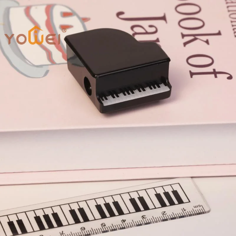 Latest Creative Music Stationery Gifts Cute Cartoon Piano Shaped Pencil Sharpener For School Office Supplies
