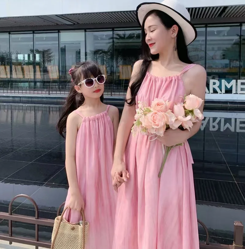 

2024 Tank Mother Daughter Matching Dresses Family Look Mommy and Me Clothes Sleeveless Mom Mum Baby Women Girls Long Dress