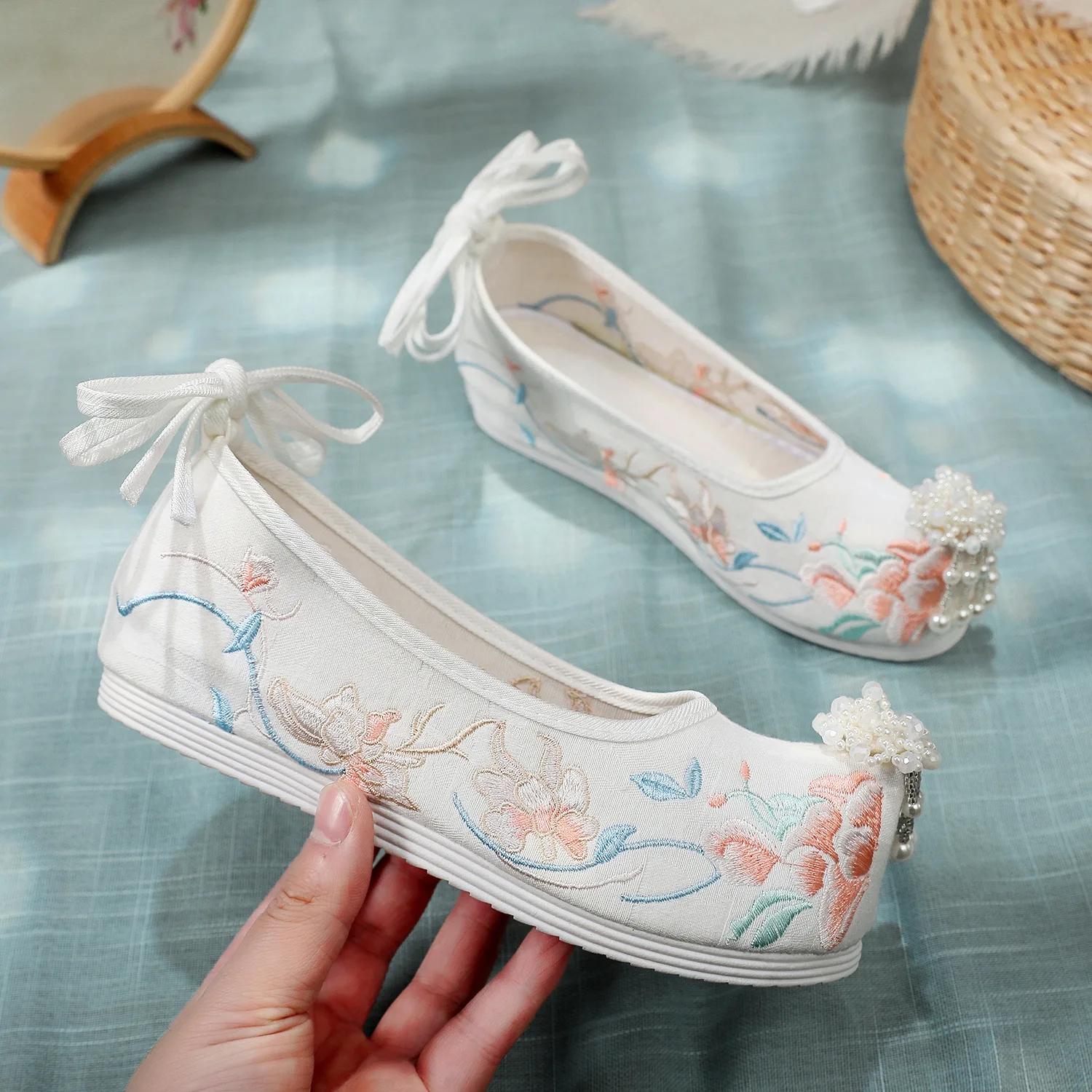 Hanfu Shoe Ancient Chinese Traditional Dance Performance Embroidery Canva Flat Oriental Women Wedding Ankle Internal Height