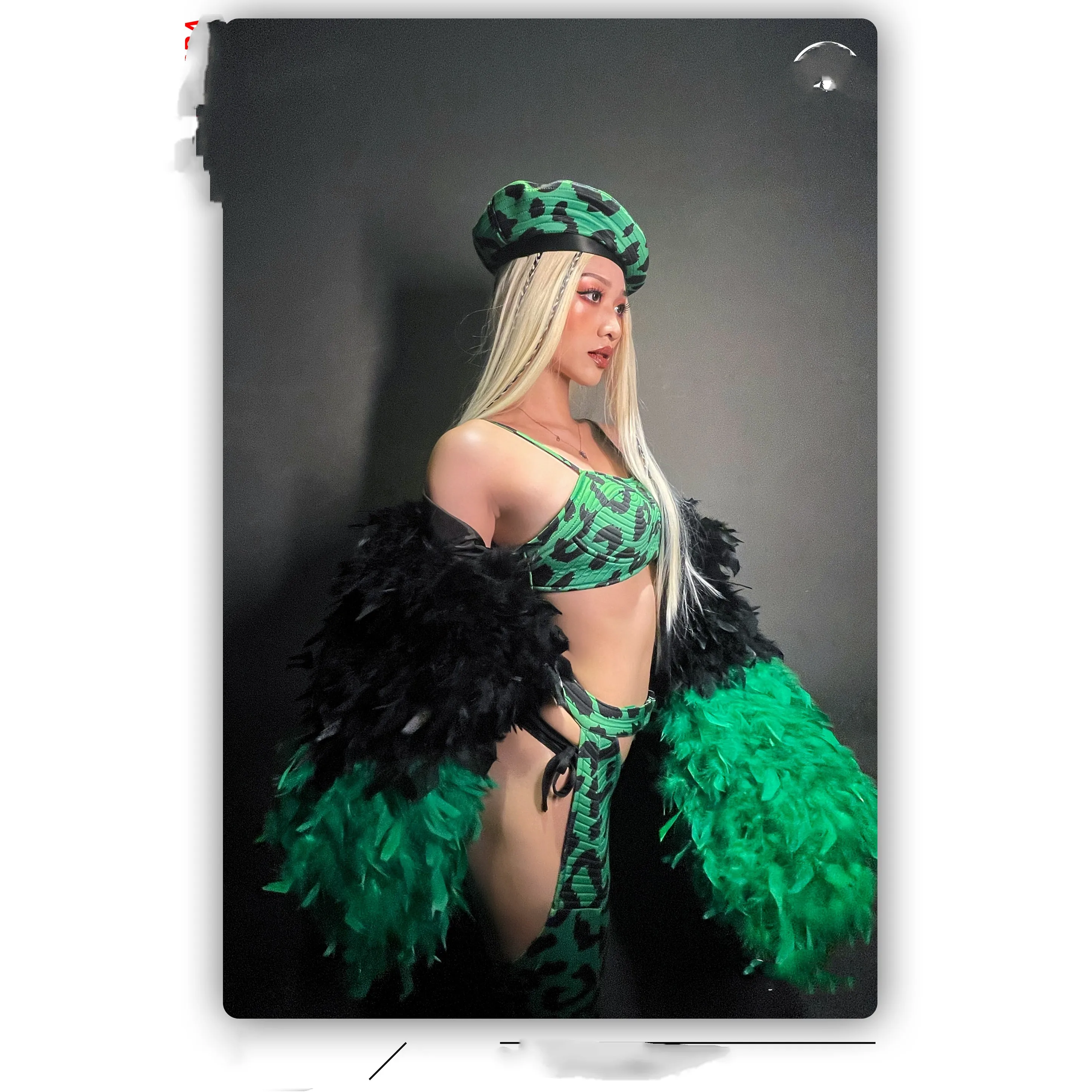 New green feather coat big leopard print Europe and America sexy high-end gogo costume.