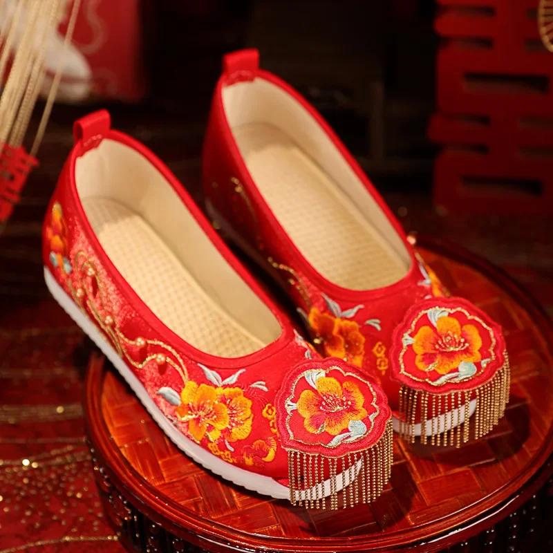 

CY112 2024 Autumn Original New Old Beijing Cloth Shoes Embroidered Chinese Ancient Female Red Wedding Shoes