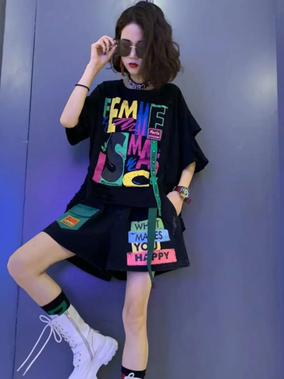 Faionable ort Sve T-irt And orts Set with Printed Letters And Holes Casual Two-Piece Suit for Women Cotton Material