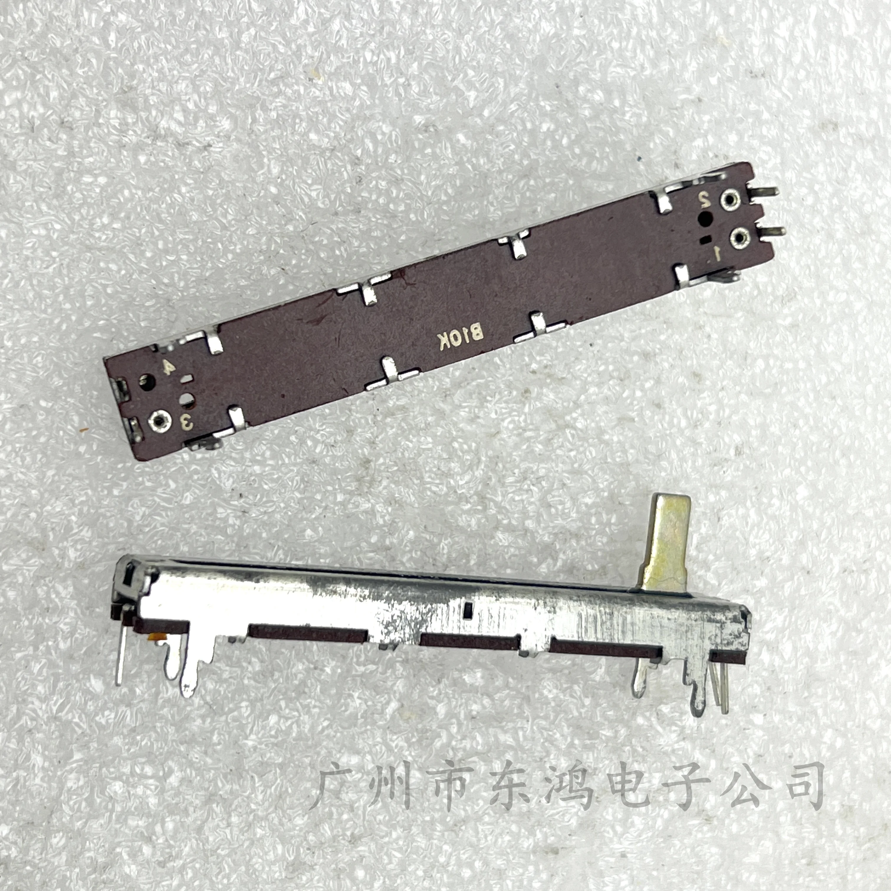 1 Buah Potensiometer Geser Lurus 60Mm 3-Pin B10K Panjang Poros 10MM