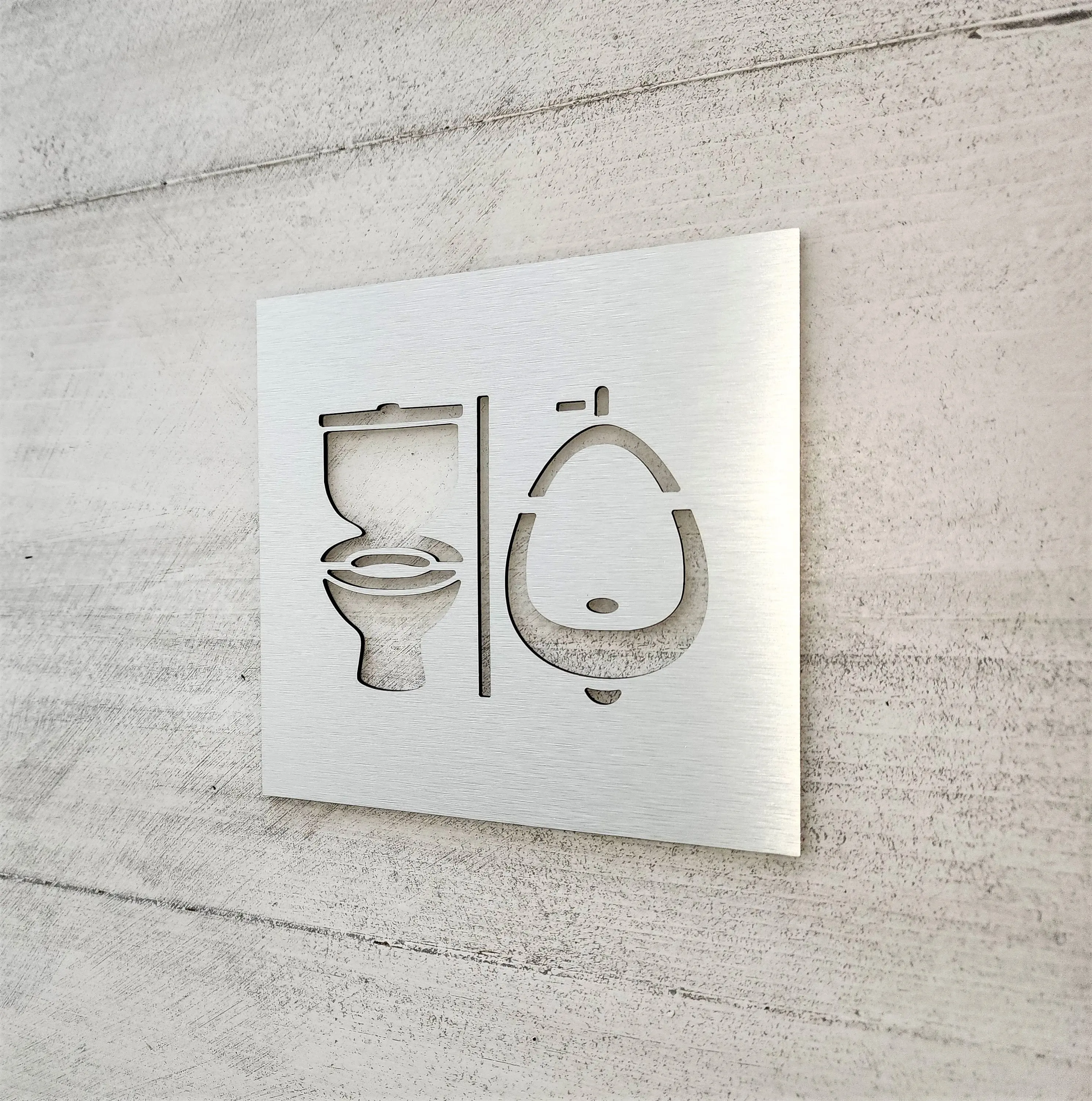 Personalized Aluminum Alloy bathroom sign urinal symbol Brushed Silver 3D Wc Board Wash Room Door Wall Sticker Art Home Decor.