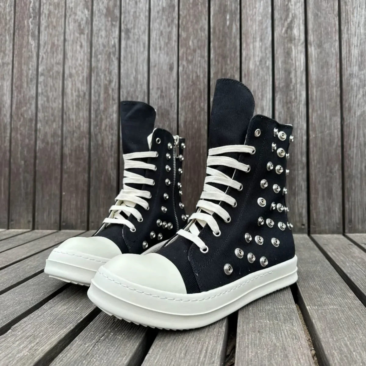 Unisex High Top Canvas Rivet Lace-Up Vintage Casual Sneakers Top Quality Men And Women Ankle Boots Handsome Causal Shoes