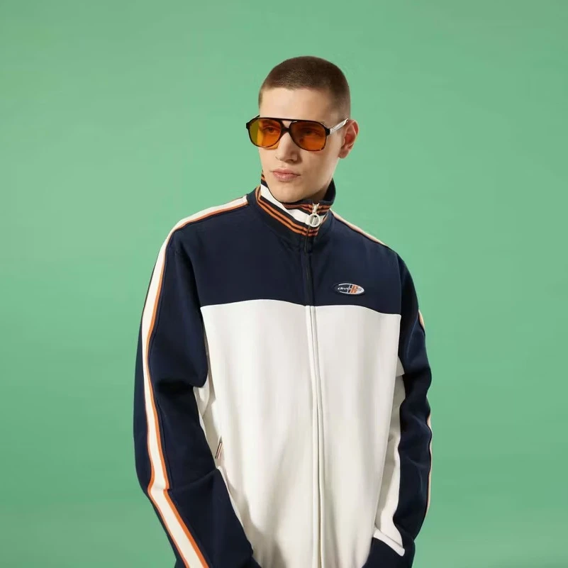 

Мужская вязаная куртка в стиле ретро для колледжа, спортивная повседневная куртка с дышащей тканью, длинными рукавами, застежкой-молнией и полосатым узором