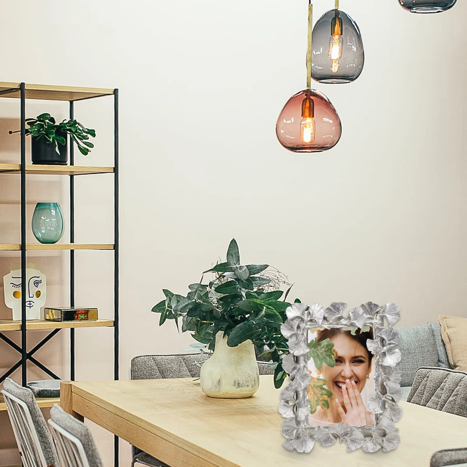 

1 шт. 6-дюймовая настольная фоторамка в европейском стиле из смолы и стекла для настенного крепления, декоративная подставка для фотографий, серебристая, в ретро-стиле