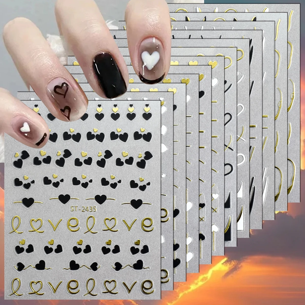 2 bis 12 Blatt 3D Schwarz-Weiß-Gold French Tip Herz-Linien Nagelaufkleber Selbstklebende Liebes-Nagelsticker DIY Maniküre