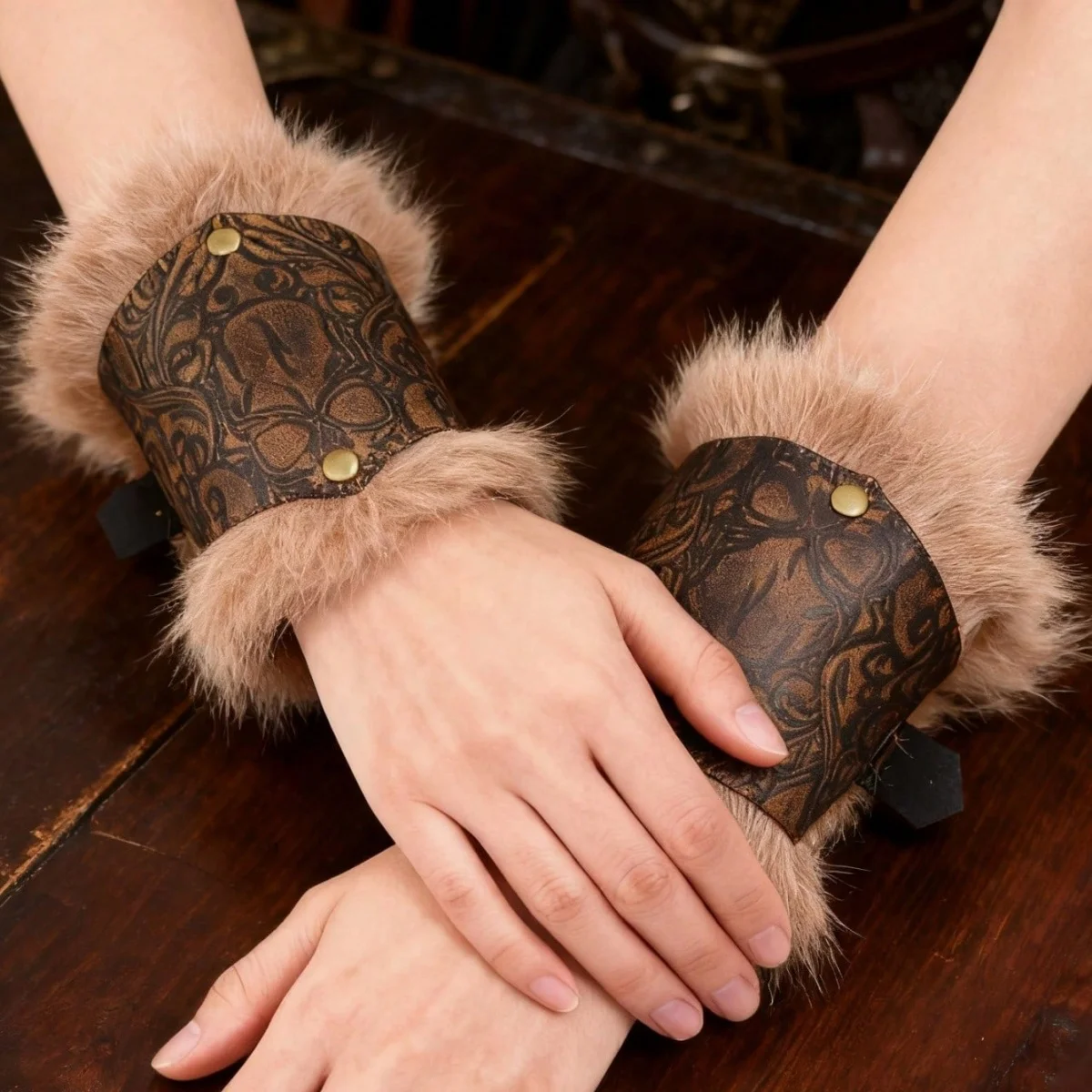 1 Pair of Keland Wrist Guards, Medieval Viking Armbands, Wristbands, Arm Guards, Bracelet for LARP, Costume Accessories