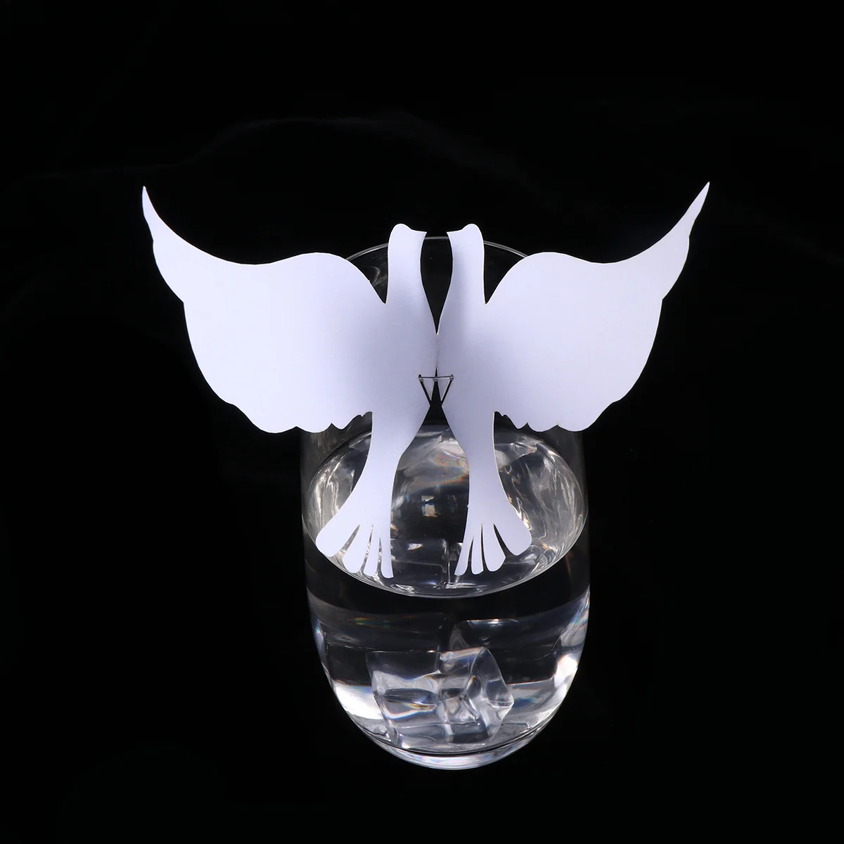 

50Pcs Wine Glass Card Hollow Out Bird Pattern Cut Paper Place Cards Wedding Table Decoration Elegant Wedding Party Display