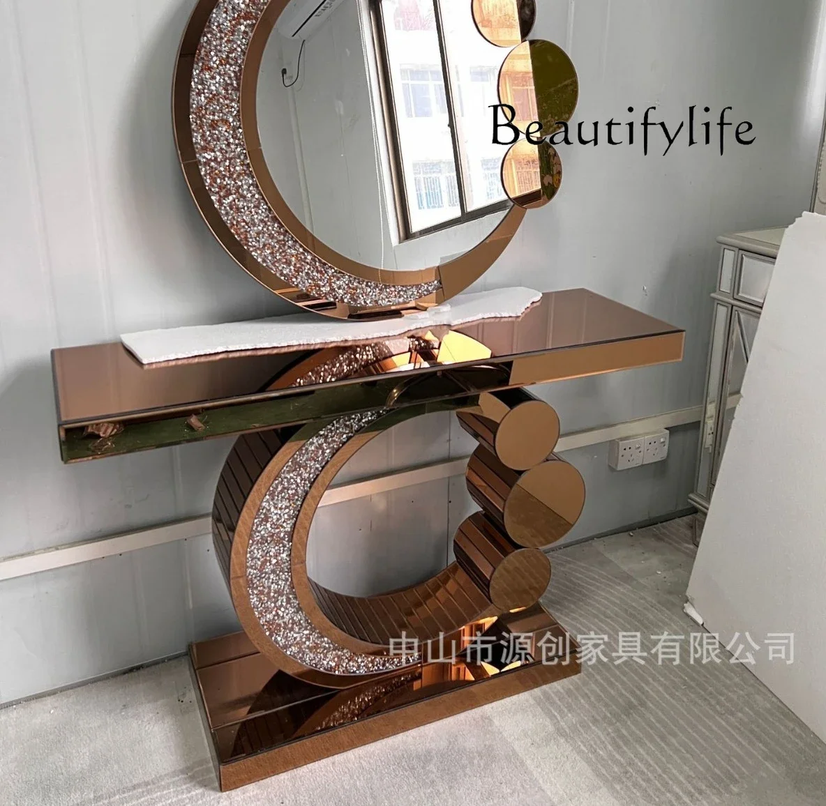 

Modern simple mirror furniture Xingyue entrance table rose gold European strip case partition view platform mirror